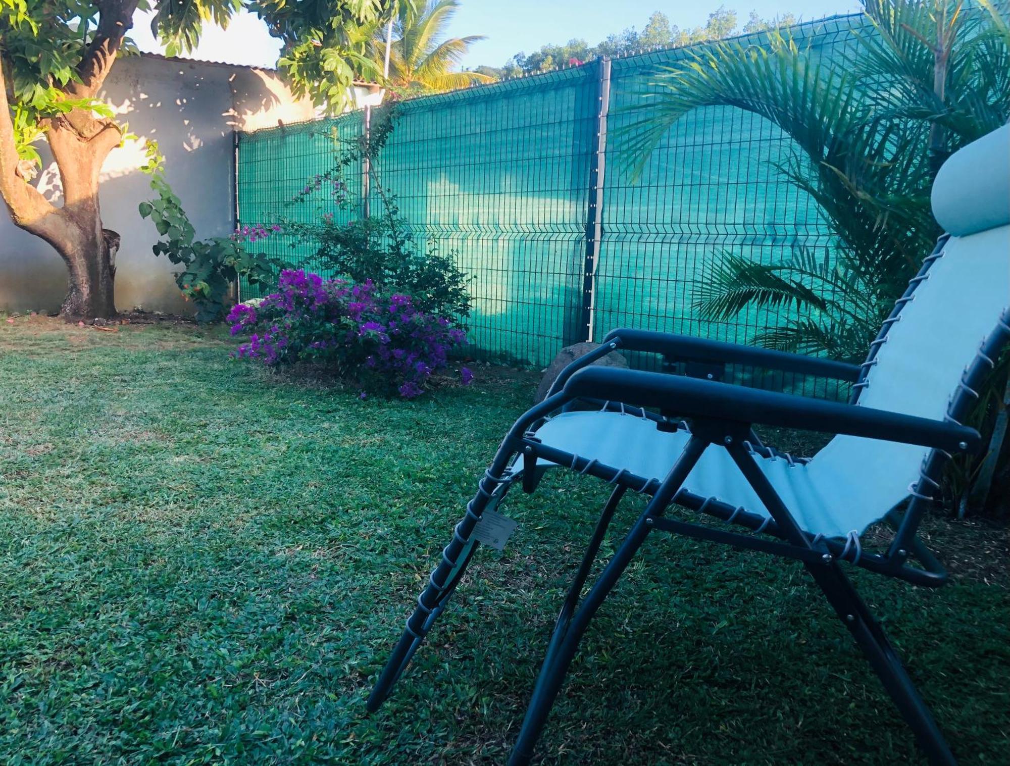 Habitation Baliache - Maison Creole Avec Jardin Privatif, Plage A 200M Deshaies Exterior photo